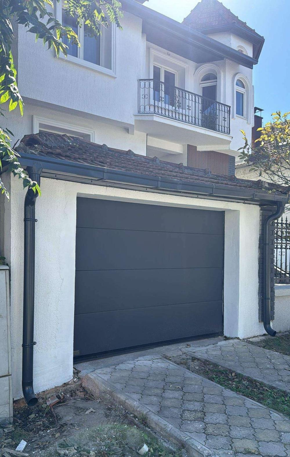 Slika 1 - Milana Savica,  Kuća na prodaju, 300m2, 635.000€