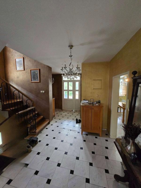 Slika 9 - Milana Savica,  Kuća na prodaju, 300m2, 635.000€