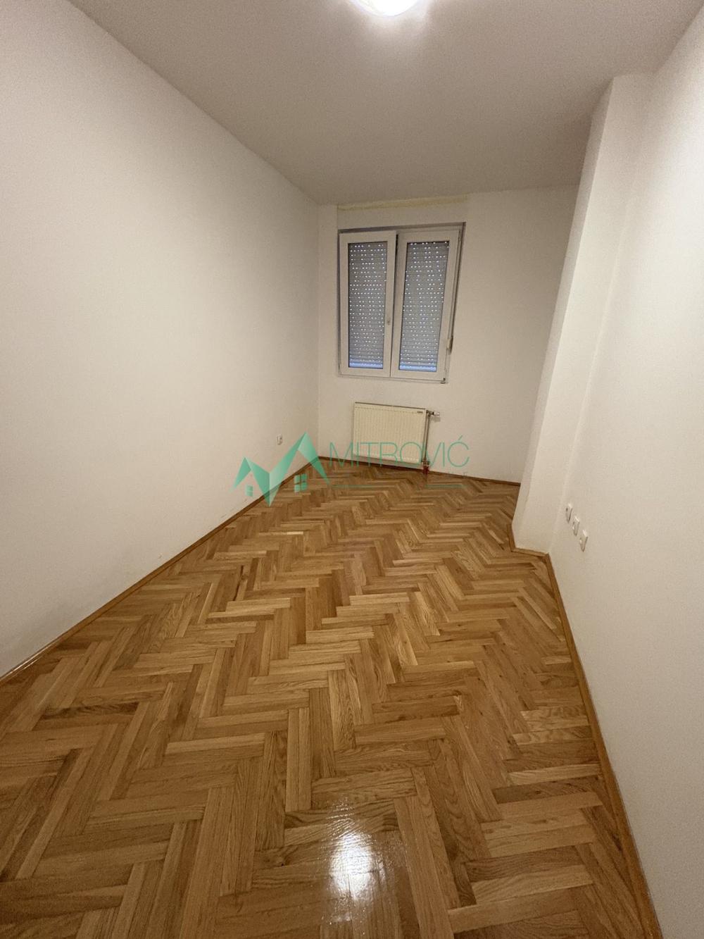 Slika 2 - Trosoban stan za izdavanje, 64m2, 400€