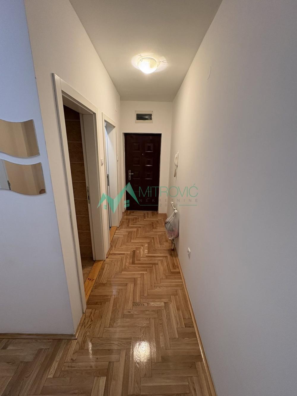 Slika 4 - Trosoban stan za izdavanje, 64m2, 400€