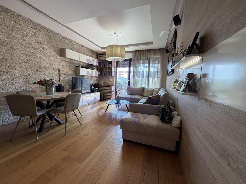 Glavna slika -Trosoban stan na prodaju, 85m2, 340.000€