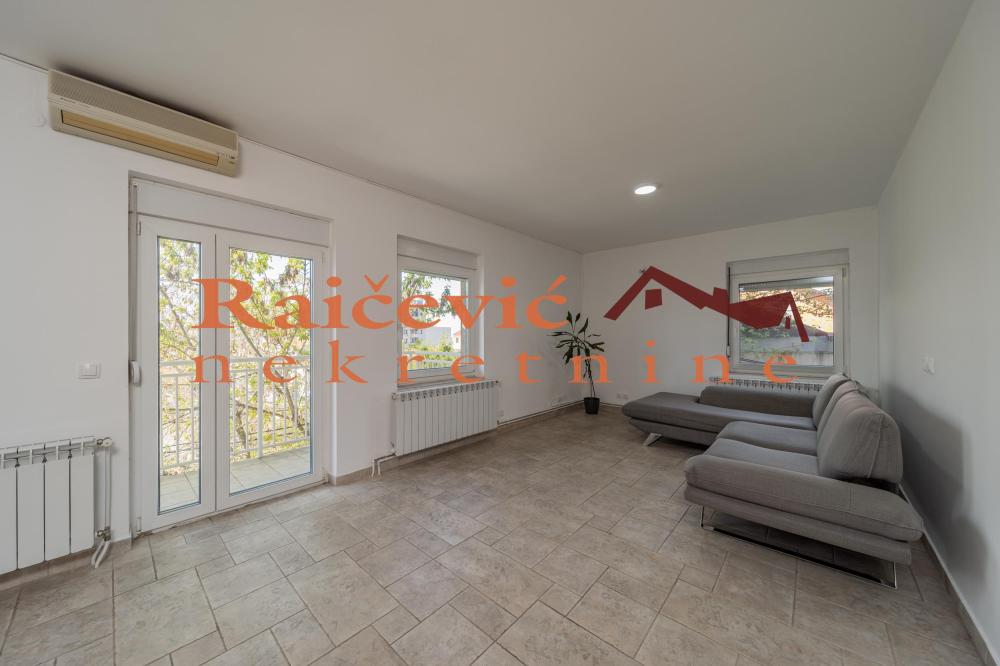 Slika 1 - Zivka Davidovica, Trosoban stan na prodaju, 90m2, 270.000€