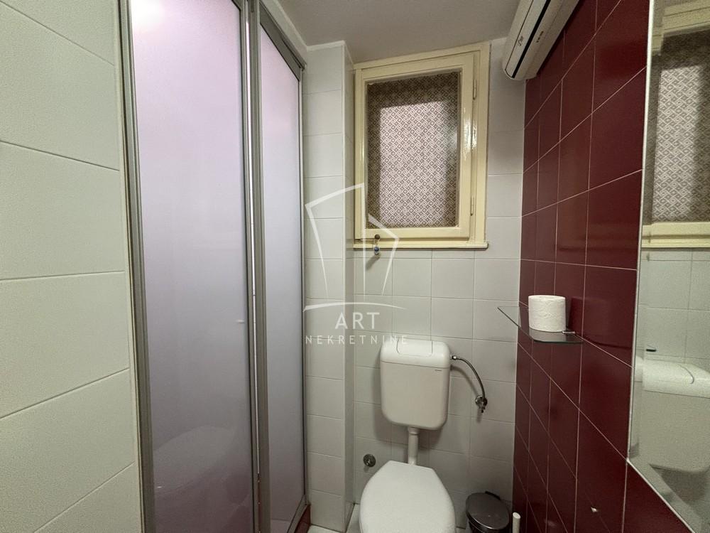 Slika 9 - Džordža Vašingtona, Trosoban stan za izdavanje, 61m2, 870€