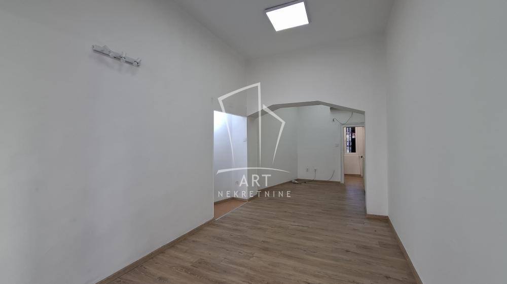 Slika 2 - Brankova,  Lokal za izdavanje, 30m2, 540€