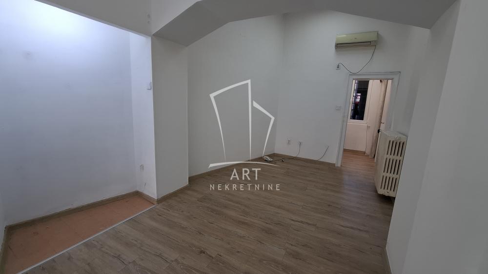 Slika 3 - Brankova,  Lokal za izdavanje, 30m2, 540€