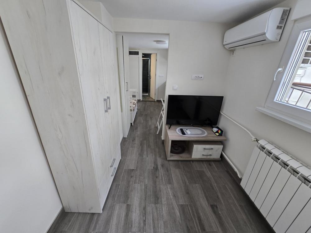 Slika 2 - Maršala Birjuzova, Jednosoban stan za izdavanje, 23m2, 500€