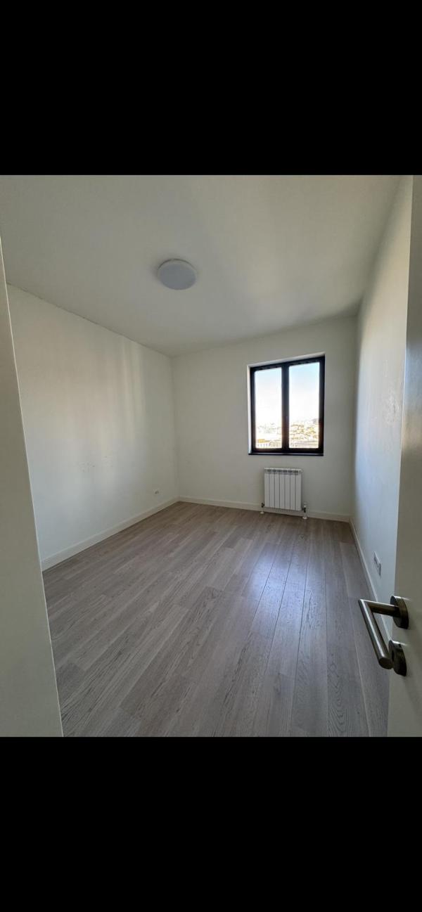 Slika 3 - Luke Ćelovića Trebinjca, Četvorosoban stan za izdavanje, 110m2, 2.200€