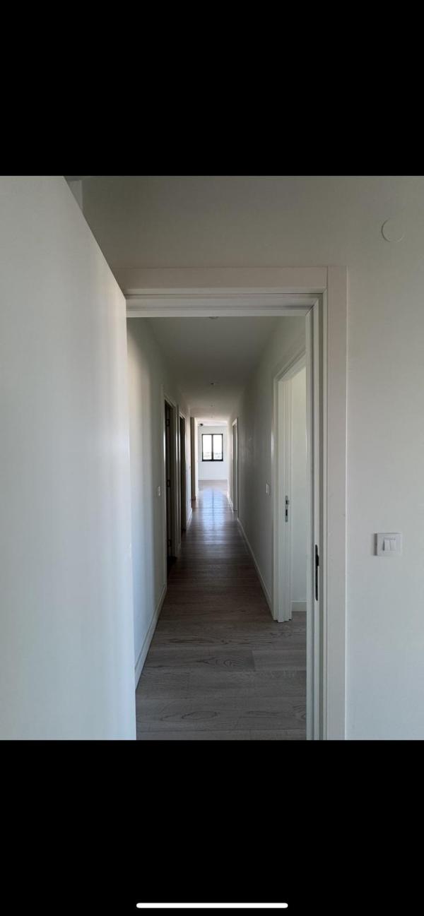 Slika 8 - Luke Ćelovića Trebinjca, Četvorosoban stan za izdavanje, 110m2, 2.200€