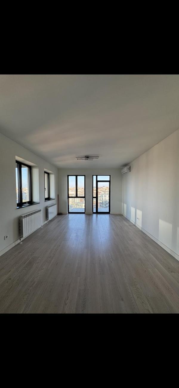 Glavna slika -Luke Ćelovića Trebinjca, Četvorosoban stan za izdavanje, 110m2, 2.200€