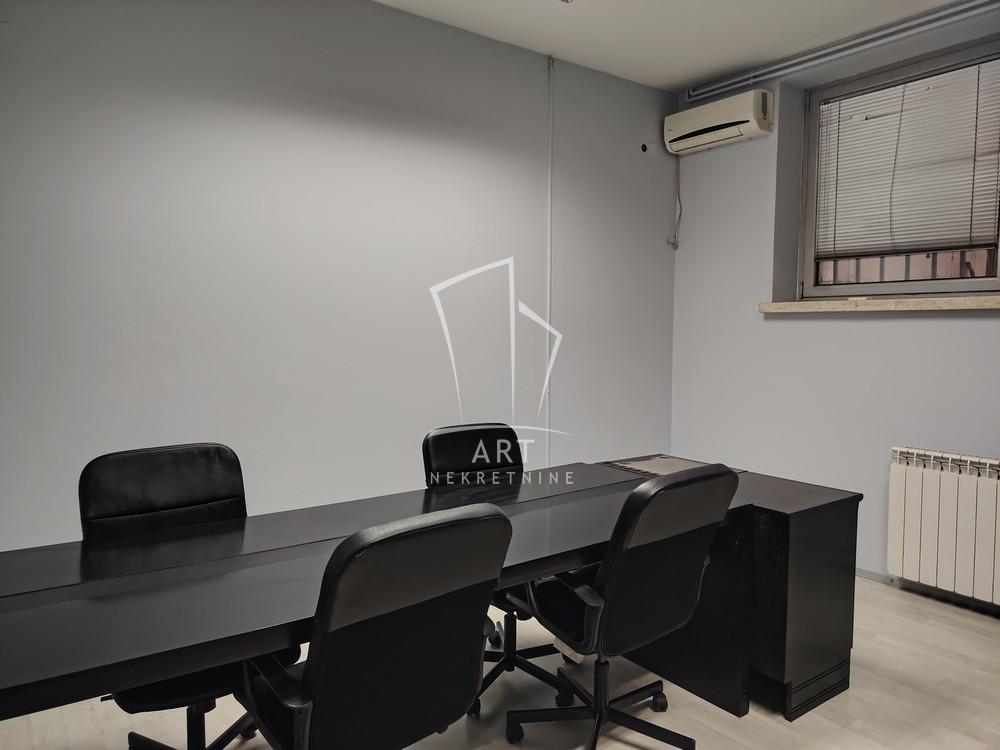 Slika 9 - Makenzijeva,  Lokal za izdavanje, 145m2, 2.000€