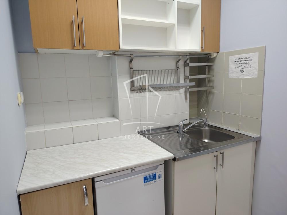 Slika 10 - Makenzijeva,  Lokal za izdavanje, 145m2, 2.000€