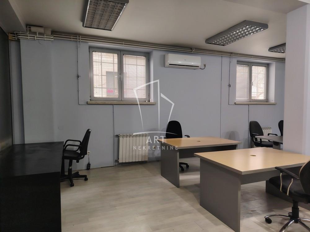 Slika 2 - Makenzijeva,  Lokal za izdavanje, 145m2, 2.000€