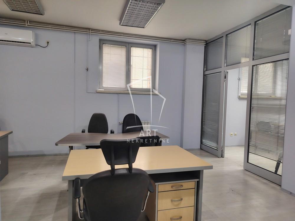 Slika 7 - Makenzijeva,  Lokal za izdavanje, 145m2, 2.000€