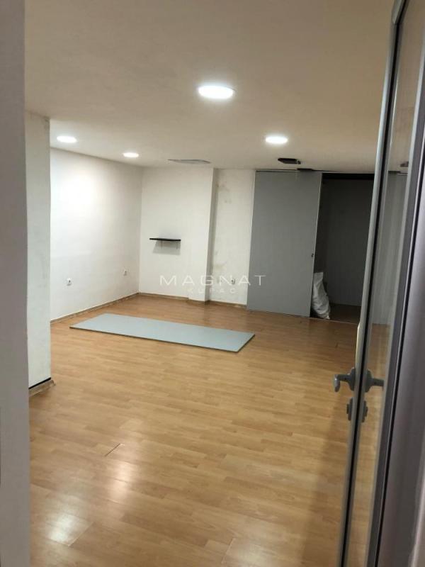 Slika 6 - Blagoja Parovića,  Lokal za izdavanje, 93m2, 1.000€