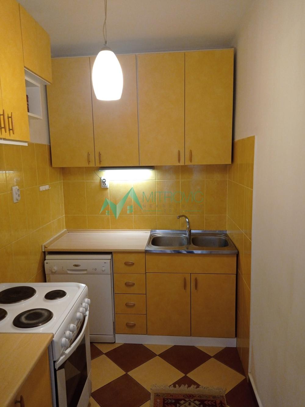 Slika 4 - Trosoban stan za izdavanje, 82m2, 800€