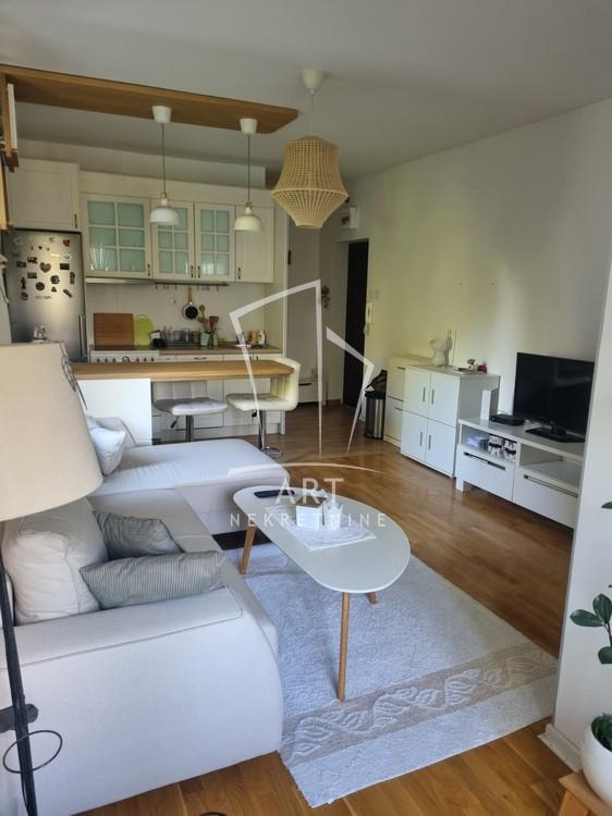 Slika 2 - Ljubomira Stojanovića, Dvosoban stan za izdavanje, 37m2, 590€