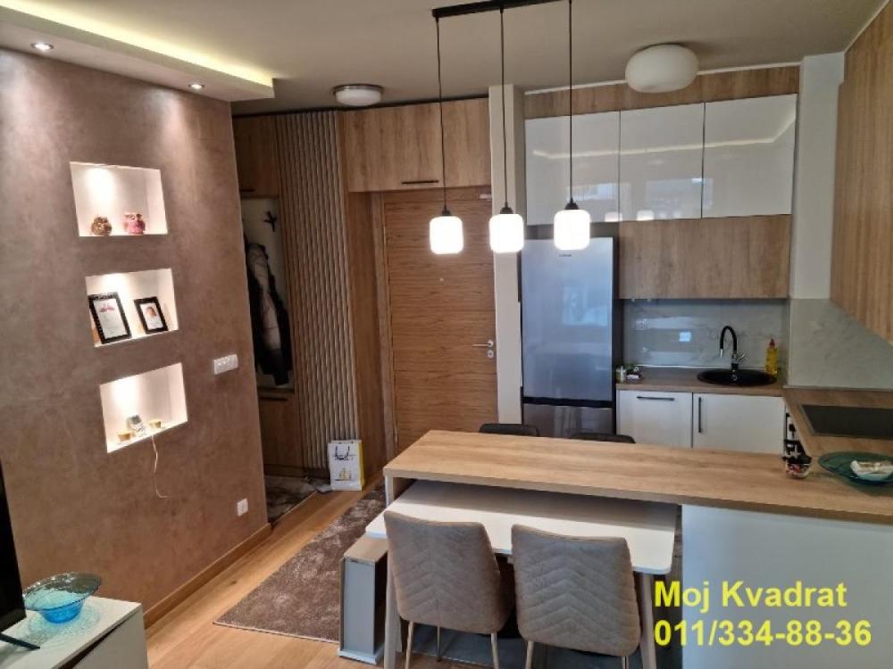 Slika 1 - Trosoban stan za izdavanje, 62m2, 1.200€