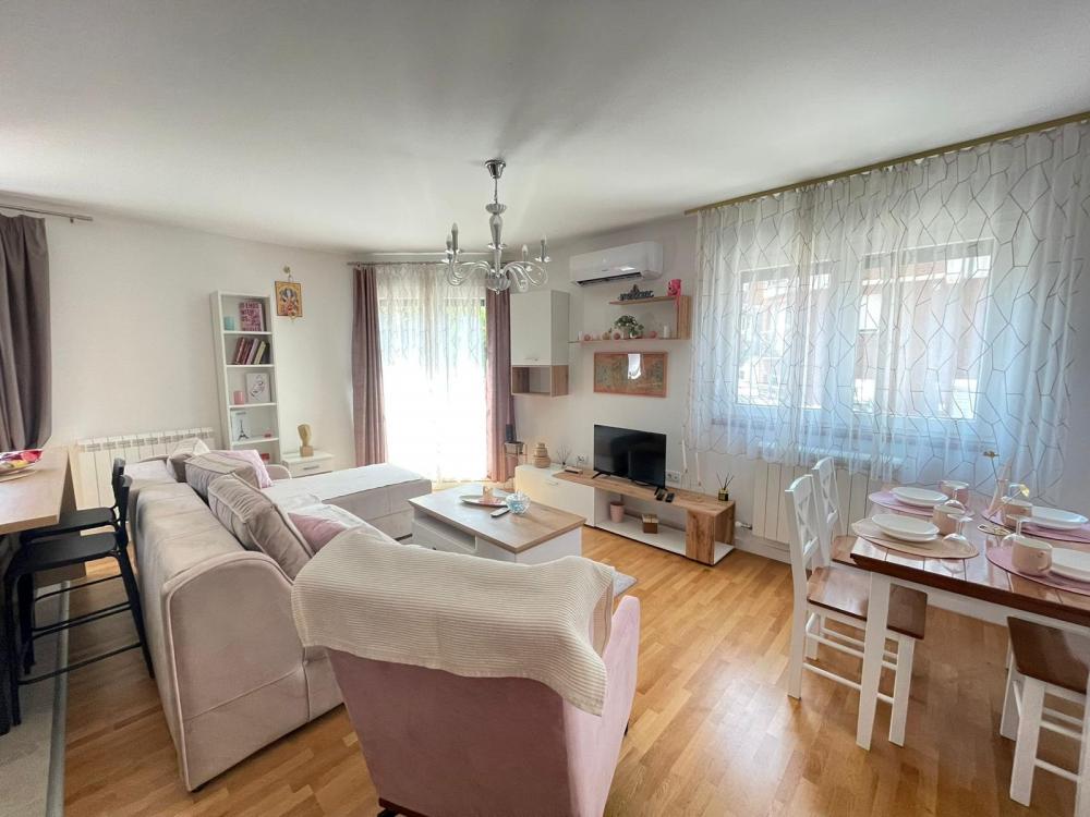 Slika 1 - Milice Janković, Dvosoban stan za izdavanje, 47m2, 550€