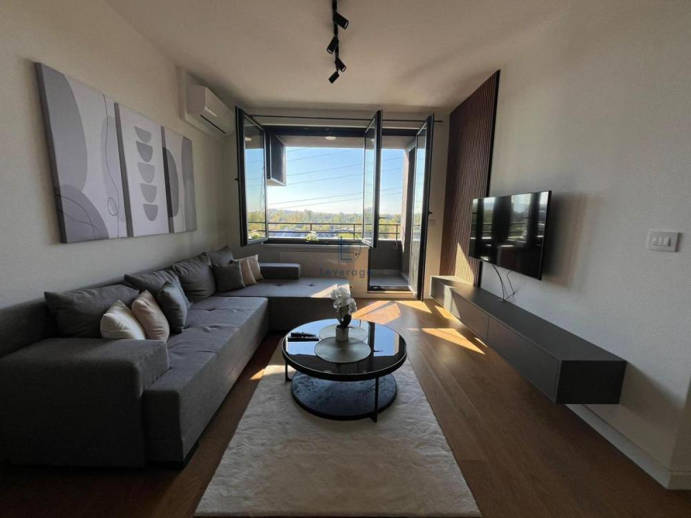 Glavna slika -Jurija Gagarina, Jednoiposoban stan za izdavanje, 52m2, 850€