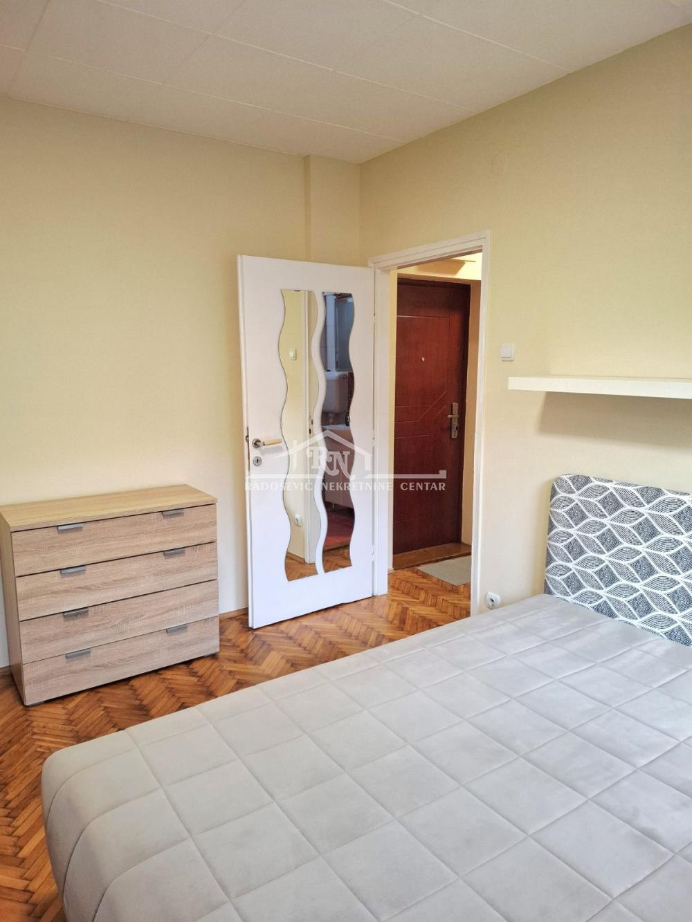 Slika 10 - Marijane Gregoran, Jednoiposoban stan za izdavanje, 40m2, 400€