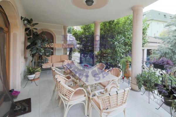 Slika 2 -  Kuća na prodaju, 701m2, 2.132.100€