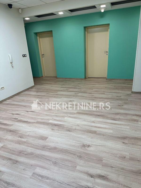 Slika 5 - Cara Uroša,  Lokal za izdavanje, 90m2, 1.500€
