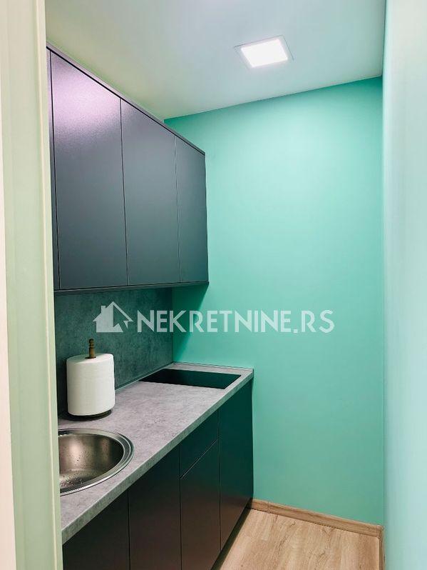 Slika 7 - Cara Uroša,  Lokal za izdavanje, 90m2, 1.500€