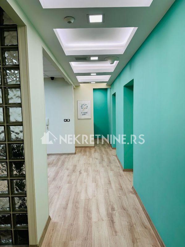 Slika 8 - Cara Uroša,  Lokal za izdavanje, 90m2, 1.500€