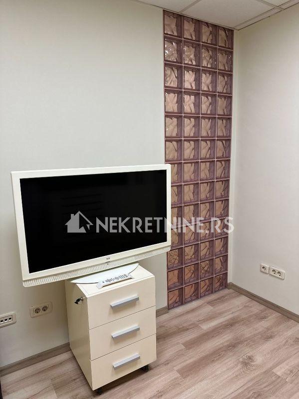 Slika 11 - Cara Uroša,  Lokal za izdavanje, 90m2, 1.500€