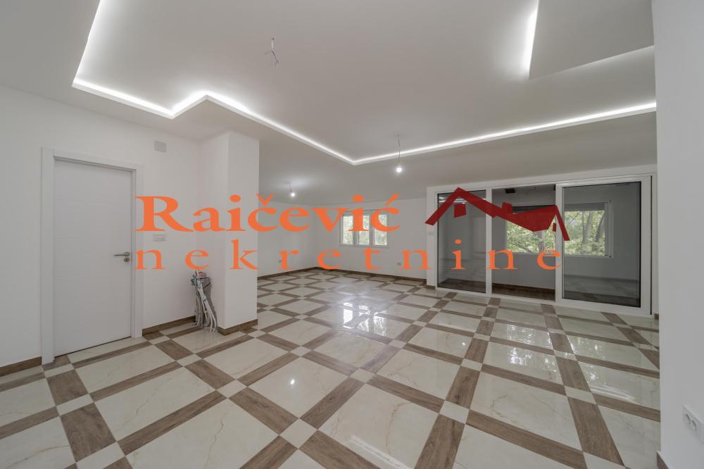 Slika 1 - Mise Vujica, Trosoban stan na prodaju, 83m2, 237.500€