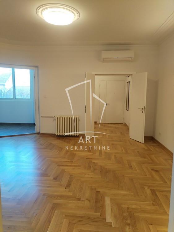 Slika 6 - Braće Jugovića, Petosoban stan za izdavanje, 100m2, 1.800€