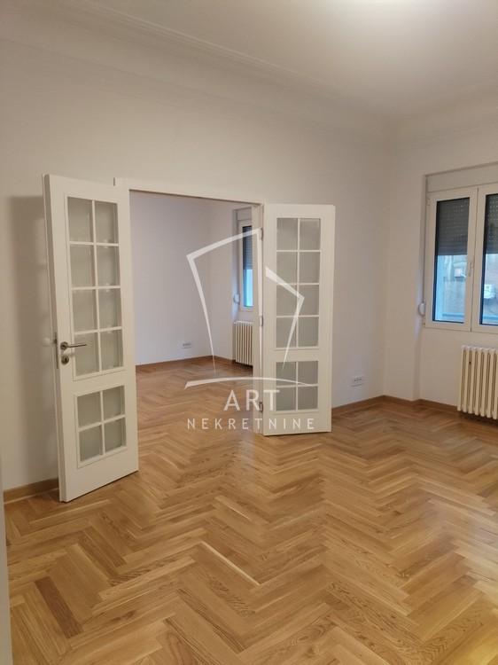 Slika 7 - Braće Jugovića, Petosoban stan za izdavanje, 100m2, 1.800€