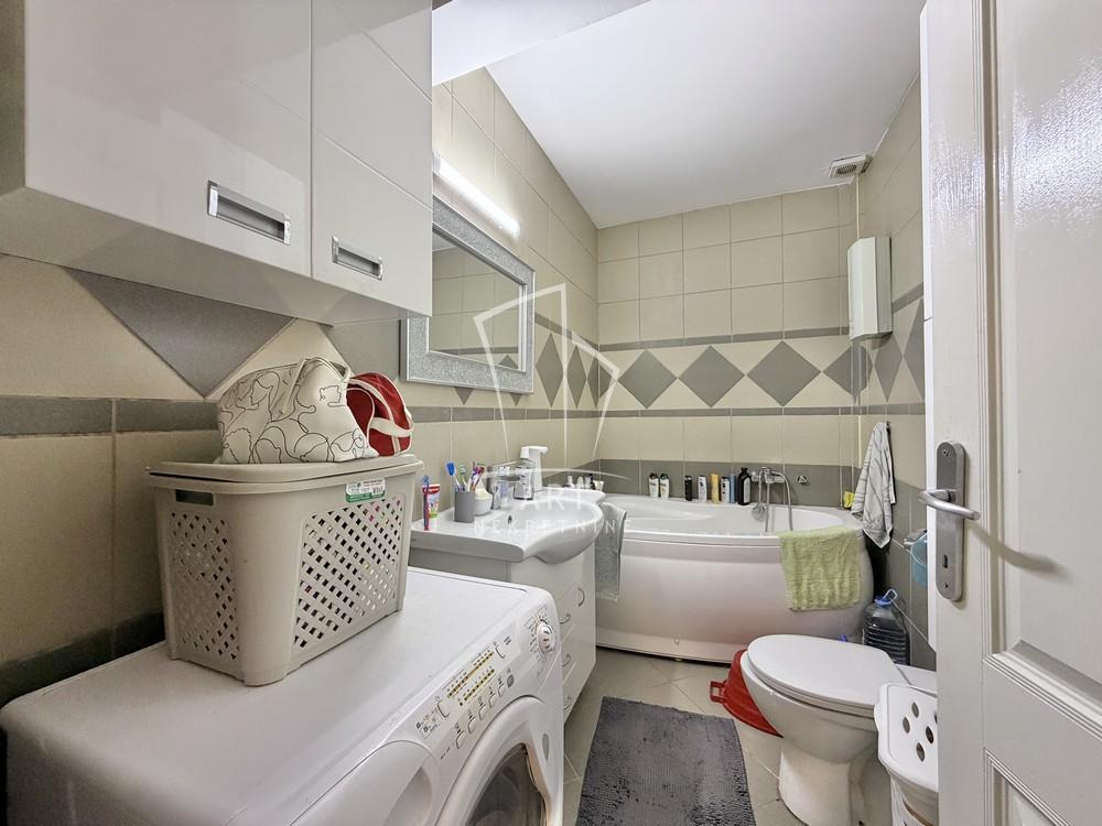 Slika 5 - Sretena Mladenovića Mike, Četvorosoban stan na prodaju, 61m2, 195.000€