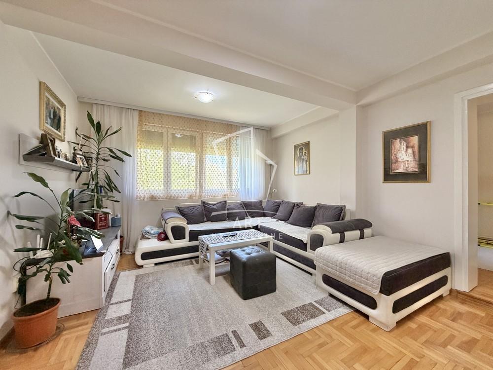 Glavna slika -Sretena Mladenovića Mike, Četvorosoban stan na prodaju, 61m2, 195.000€