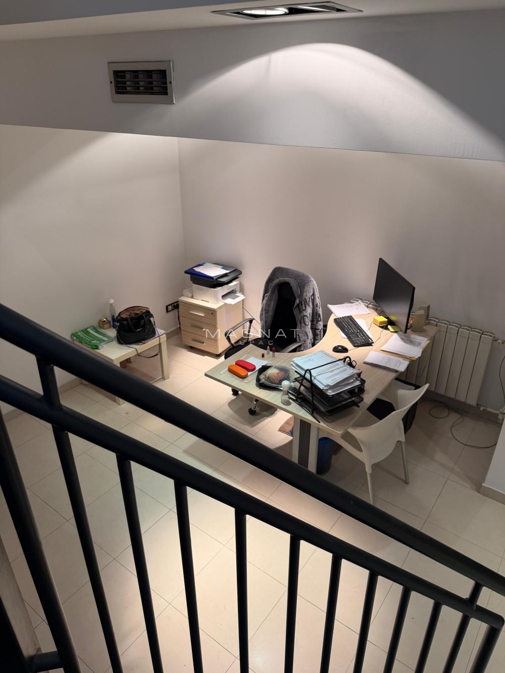 Slika 2 - Bulevar Arsenija Čarnojevića,  Lokal na prodaju, 65m2, 190.000€