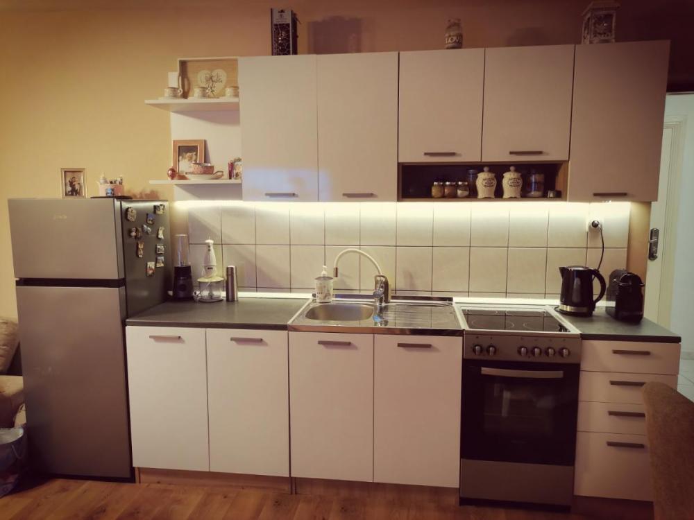 Glavna slika -Četvorosoban stan za izdavanje, 96m2, 450€