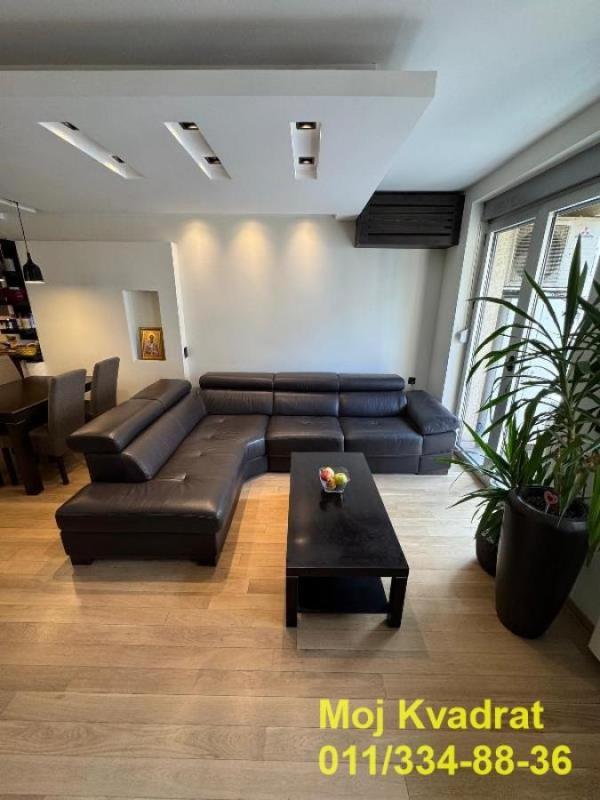 Glavna slika -Četvorosoban stan na prodaju, 102m2, 450.000€