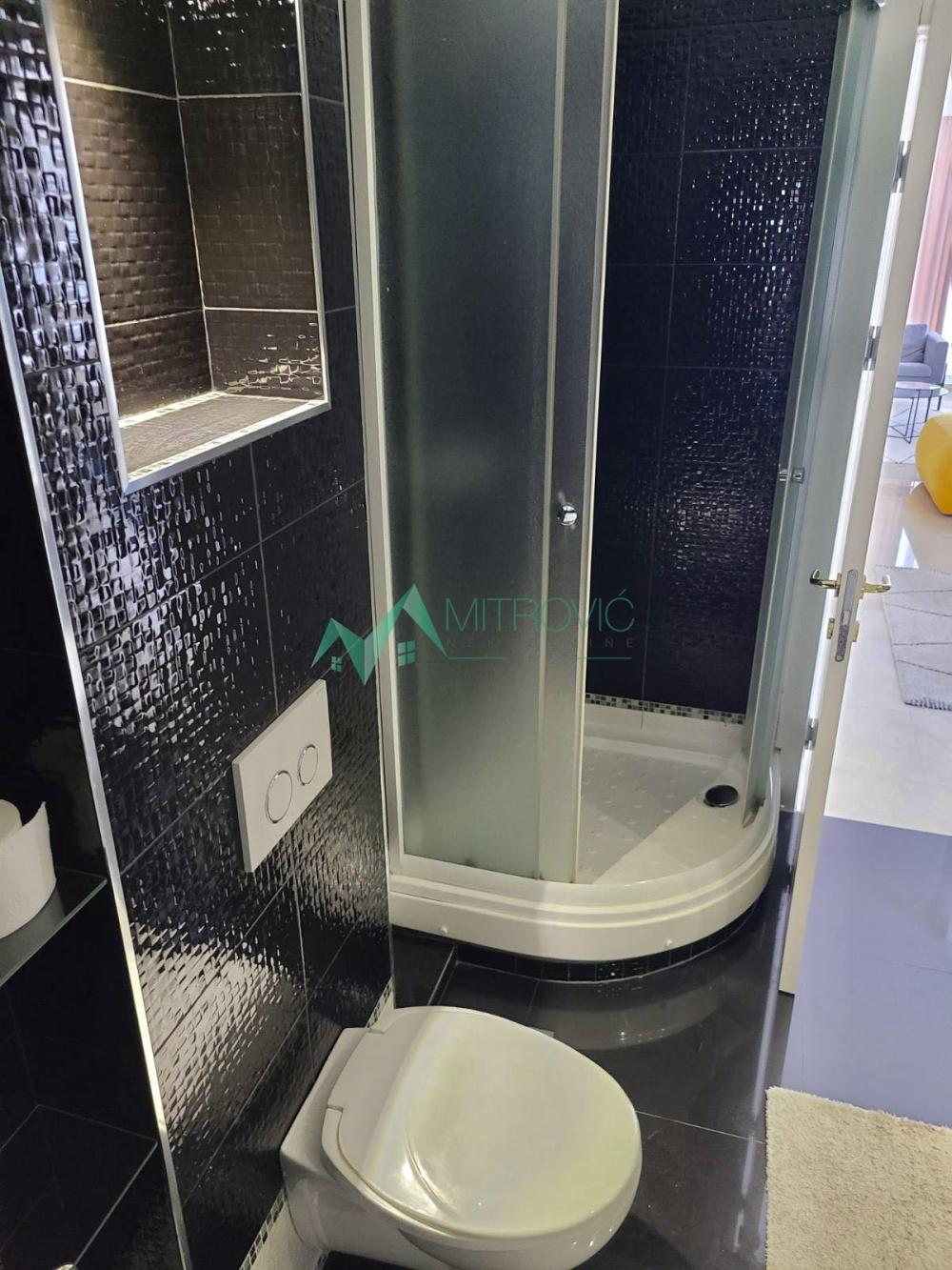 Slika 10 - Dvosoban stan za izdavanje, 73m2, 650€