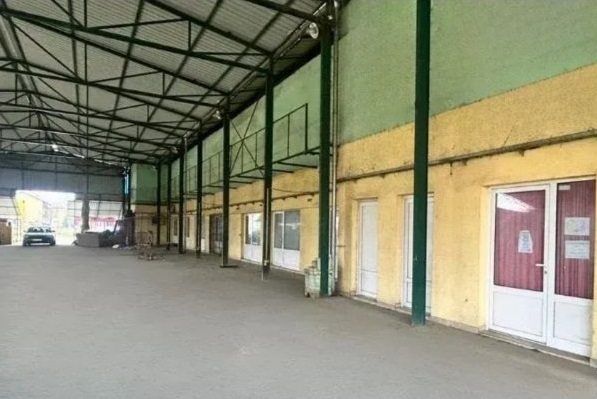 Slika 2 - Backa Palanka,  Lokal za izdavanje, 600m2, 1€