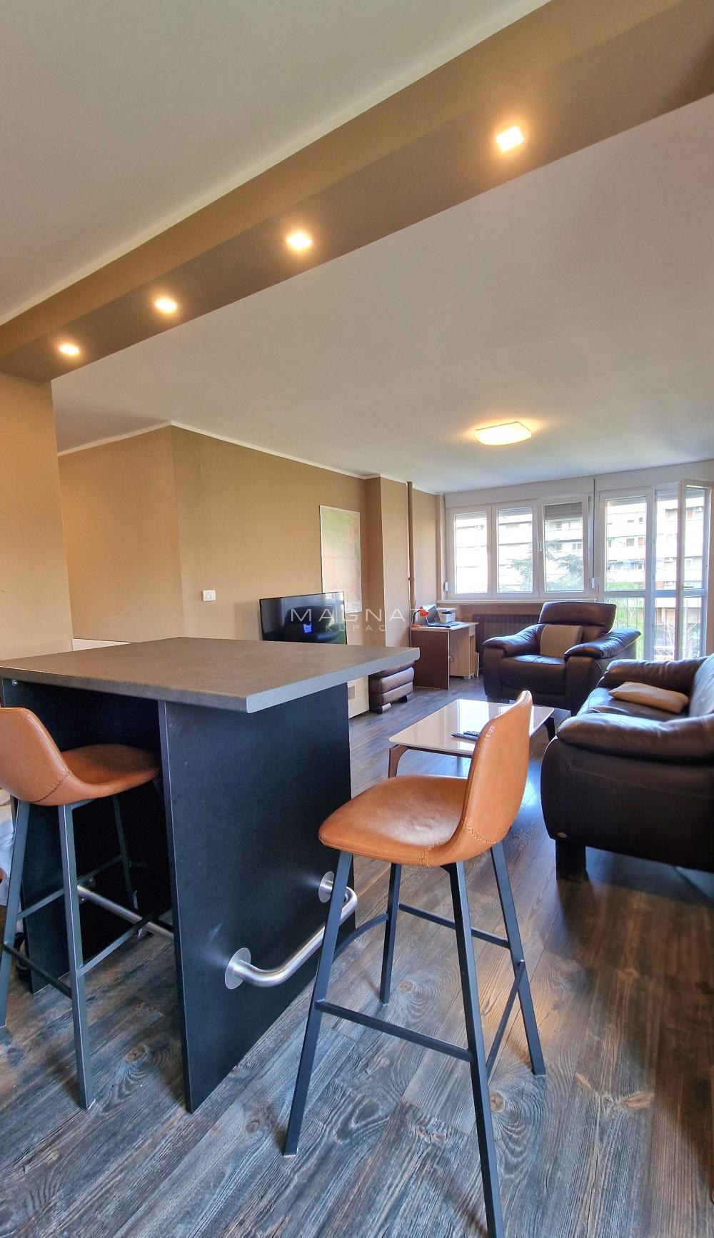 Slika 8 - Karađorđev Trg, Dvosoban stan na prodaju, 58m2, 230.000€