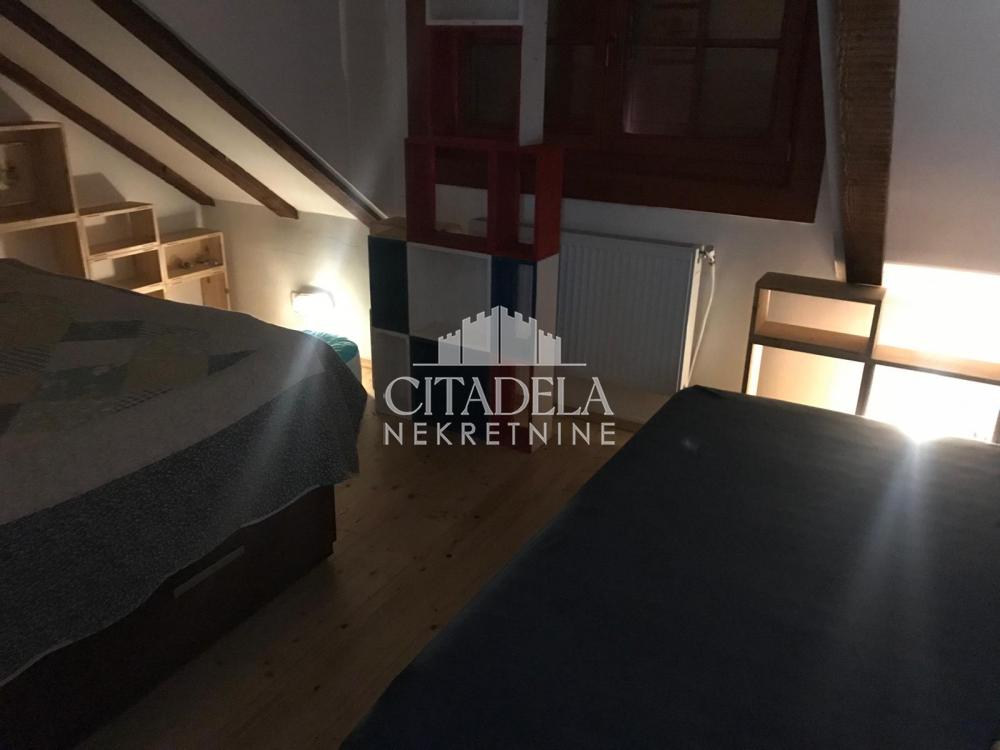 Slika 5 - Surčin na Savi, Kuća za izdavanje, 200m2, 1.700€