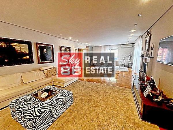 Glavna slika - Kuća na prodaju, 300m2, 1.200.000€