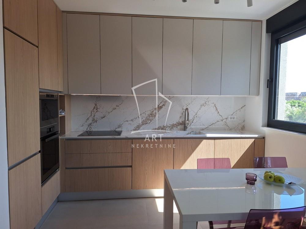 Slika 4 - Cara Dušana, Dvoiposoban stan za izdavanje, 68m2, 790€