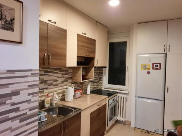 Slika 2 - 22 Oktobra, Dvoiposoban stan za izdavanje, 58m2, 600€