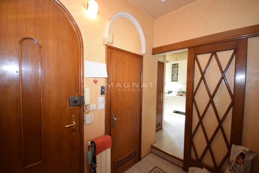 Slika 3 - Krunska, Trosoban stan na prodaju, 74m2, 399.000€