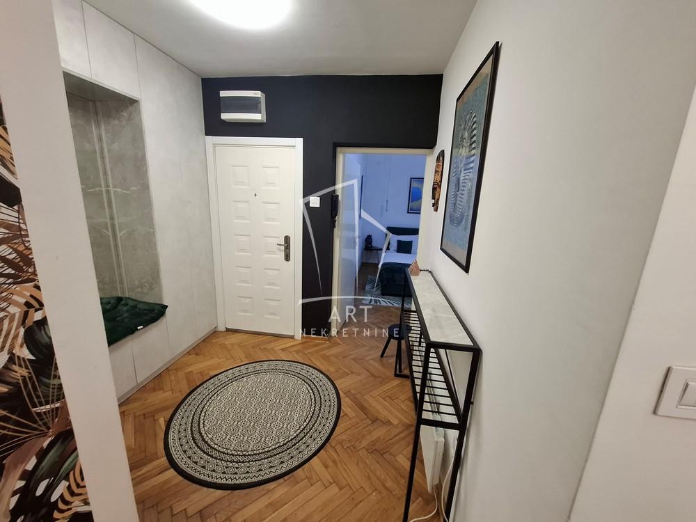 Slika 2 - Zemunska, Dvosoban stan za izdavanje, 55m2, 700€