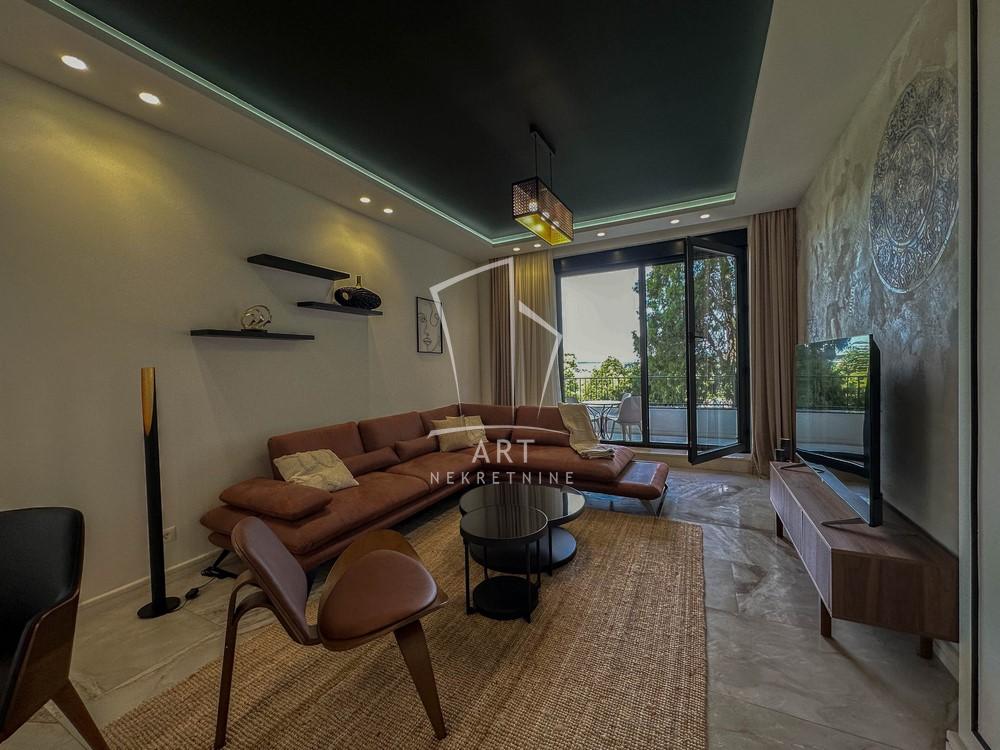 Slika 1 - Milovana Glišića, Petosoban stan za izdavanje, 120m2, 2.000€