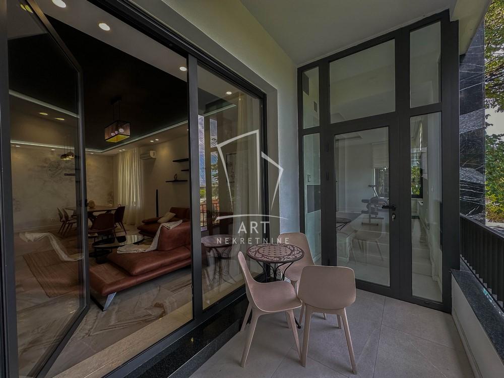 Slika 2 - Milovana Glišića, Petosoban stan za izdavanje, 120m2, 2.000€