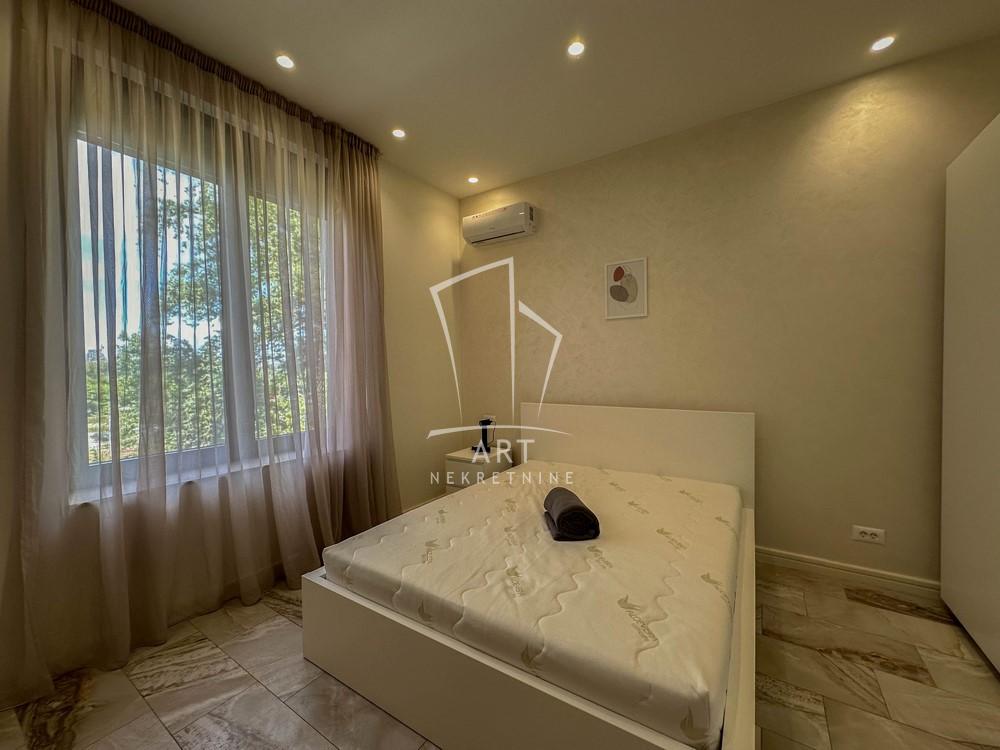 Slika 8 - Milovana Glišića, Petosoban stan za izdavanje, 120m2, 2.000€