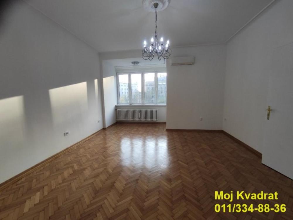 Slika 1 - Troiposoban stan za izdavanje, 136m2, 2.000€